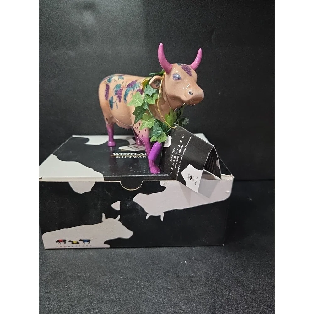 Cow Parade Fine Wine Bovine Figurine, Westland Giftware, #7324, Box‎ and tag